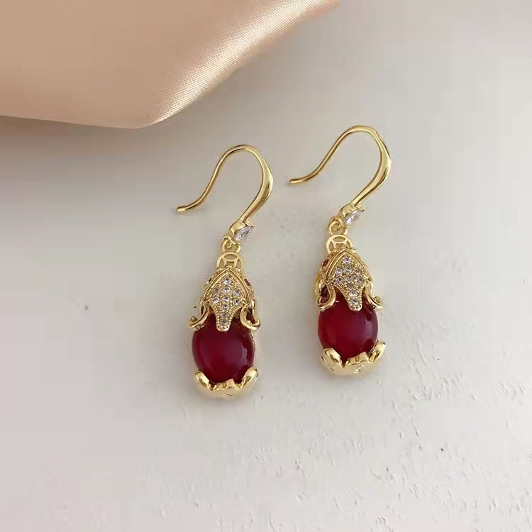 Women'S Affordable Accessories - 2025 tendencia Pixiu retro rojo pendientes