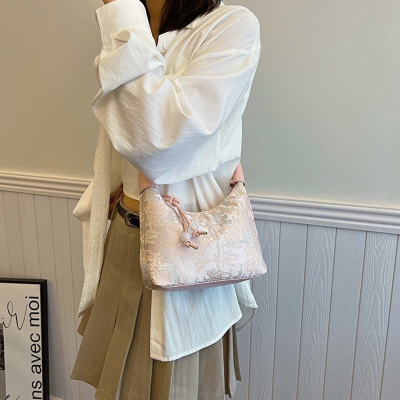Bolso de Muñeca Estilo Chino A - Women'S Accessories Handbags reseña y precio
